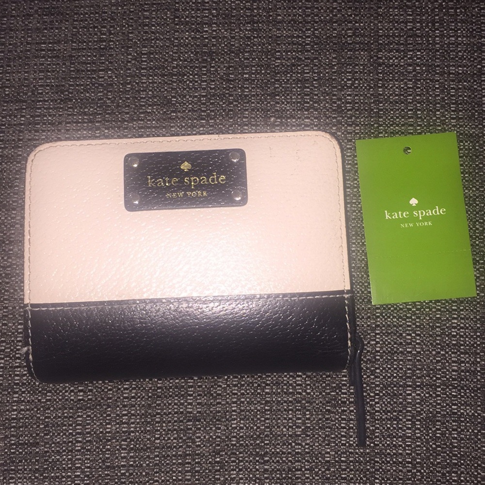 Pre-loved Kate Spade Wallet